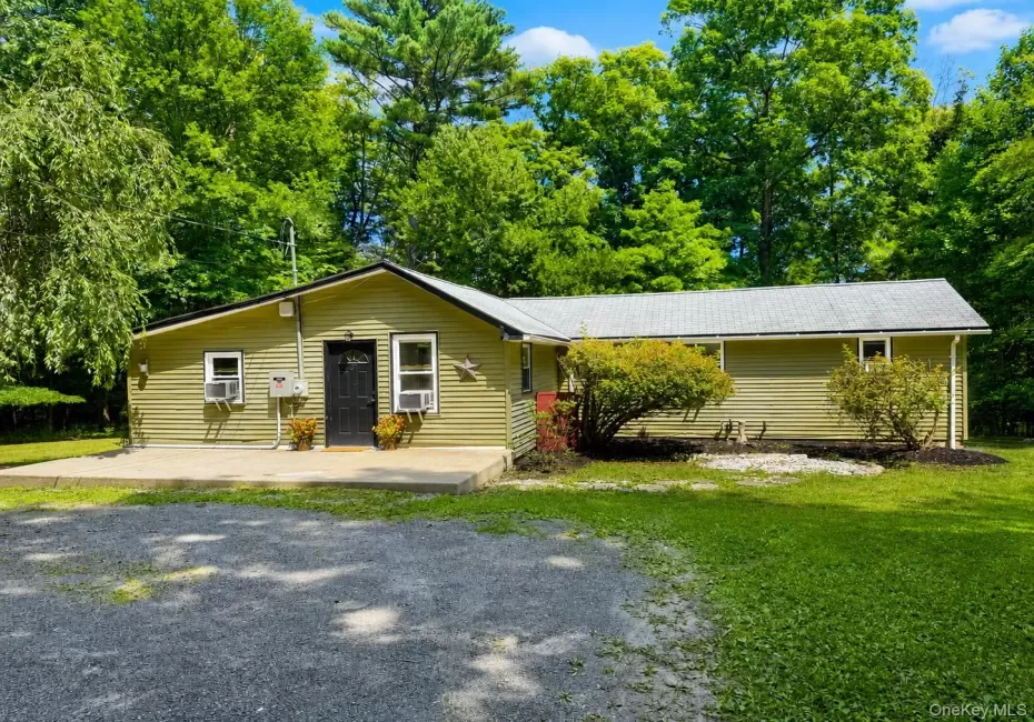 37 Old Town Road, Shawangunk, NY, 3 Bedrooms Bedrooms, 6 Rooms Rooms,1 BathroomBathrooms,Residential,For Rent,Old Town,0,1032881 37 Old Town Road, Shawangunk, NY, 3 Bedrooms Bedrooms, 6 Rooms Rooms,1 BathroomBathrooms,Residential,For Rent,Old Town,0,1032881