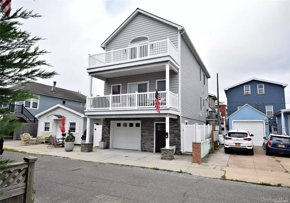 41 Nebraska Street, Long Beach, NY, 3 Bedrooms Bedrooms, 7 Rooms Rooms,2 BathroomsBathrooms,Residential Lease,For Rent,Nebraska,0,1032727 41 Nebraska Street, Long Beach, NY, 3 Bedrooms Bedrooms, 7 Rooms Rooms,2 BathroomsBathrooms,Residential Lease,For Rent,Nebraska,0,1032727