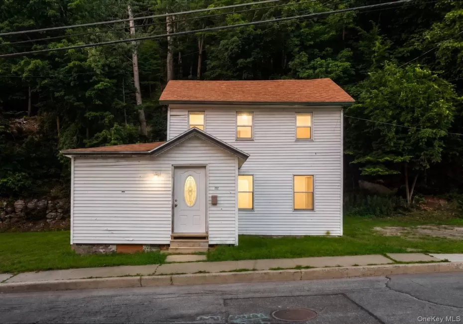 212 Center Street, Wawarsing, NY, 3 Bedrooms Bedrooms, 6 Rooms Rooms,1 BathroomBathrooms,Residential Lease,For Rent,Center,0,1032778 212 Center Street, Wawarsing, NY, 3 Bedrooms Bedrooms, 6 Rooms Rooms,1 BathroomBathrooms,Residential Lease,For Rent,Center,0,1032778