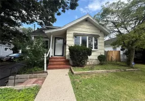 175 Brookside Avenue, Hempstead, NY, 3 Bedrooms Bedrooms, 6 Rooms Rooms,1 BathroomBathrooms,Residential Lease,For Rent,Brookside,0,1032785 175 Brookside Avenue, Hempstead, NY, 3 Bedrooms Bedrooms, 6 Rooms Rooms,1 BathroomBathrooms,Residential Lease,For Rent,Brookside,0,1032785