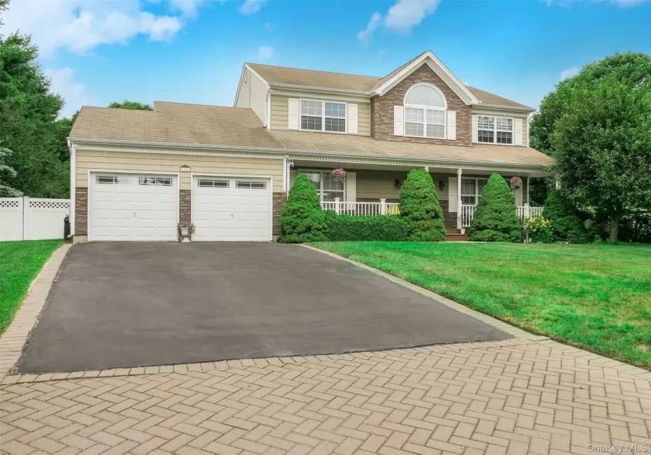 14 Southaven Drive, Brookhaven, NY, 4 Bedrooms Bedrooms, 8 Rooms Rooms,2 BathroomsBathrooms,Residential,For Rent,Southaven,0,1032898 14 Southaven Drive, Brookhaven, NY, 4 Bedrooms Bedrooms, 8 Rooms Rooms,2 BathroomsBathrooms,Residential,For Rent,Southaven,0,1032898