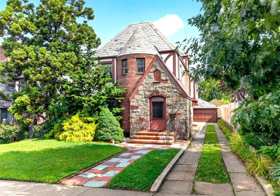 168-09 29th Avenue, New York, NY, 4 Bedrooms Bedrooms, 9 Rooms Rooms,3 BathroomsBathrooms,Residential,For Rent,29th,0,1032847 168-09 29th Avenue, New York, NY, 4 Bedrooms Bedrooms, 9 Rooms Rooms,3 BathroomsBathrooms,Residential,For Rent,29th,0,1032847