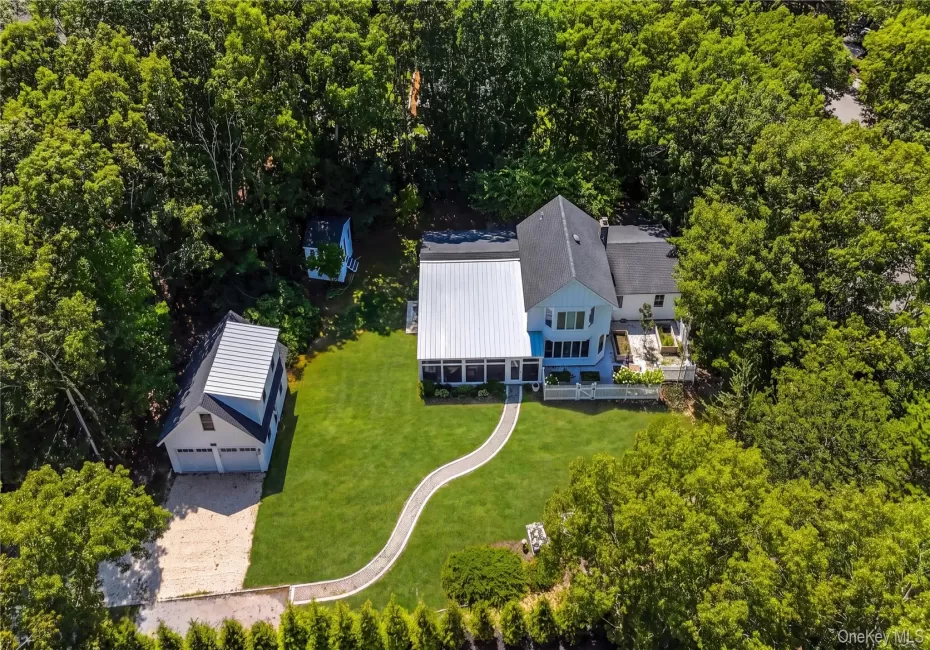 36 Breezy Drive, Southampton, NY, 4 Bedrooms Bedrooms, 11 Rooms Rooms,3 BathroomsBathrooms,Residential,For Rent,Breezy,0,1032956 36 Breezy Drive, Southampton, NY, 4 Bedrooms Bedrooms, 11 Rooms Rooms,3 BathroomsBathrooms,Residential,For Rent,Breezy,0,1032956