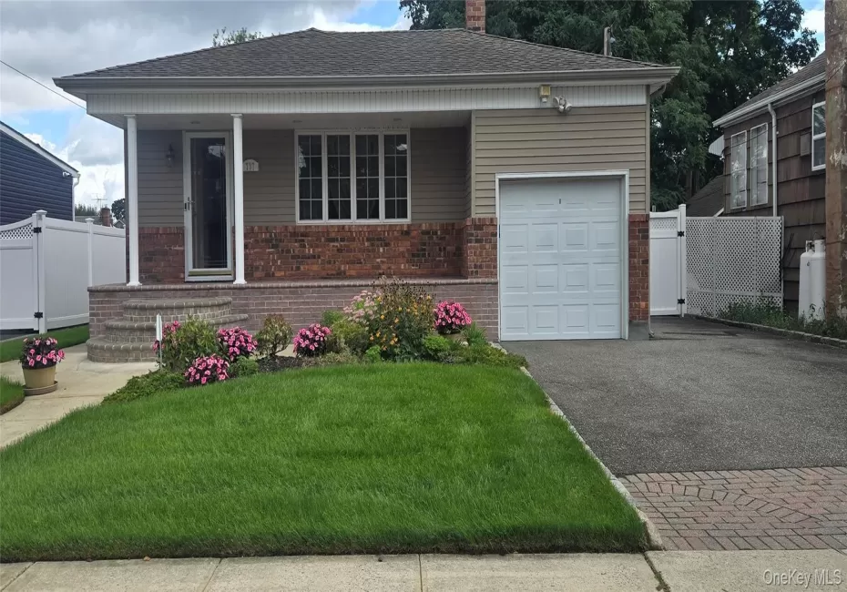 737 Virginia Avenue, Hempstead, NY, 2 Bedrooms Bedrooms, 5 Rooms Rooms,1 BathroomBathrooms,Residential,For Rent,Virginia,0,1019377 737 Virginia Avenue, Hempstead, NY, 2 Bedrooms Bedrooms, 5 Rooms Rooms,1 BathroomBathrooms,Residential,For Rent,Virginia,0,1019377