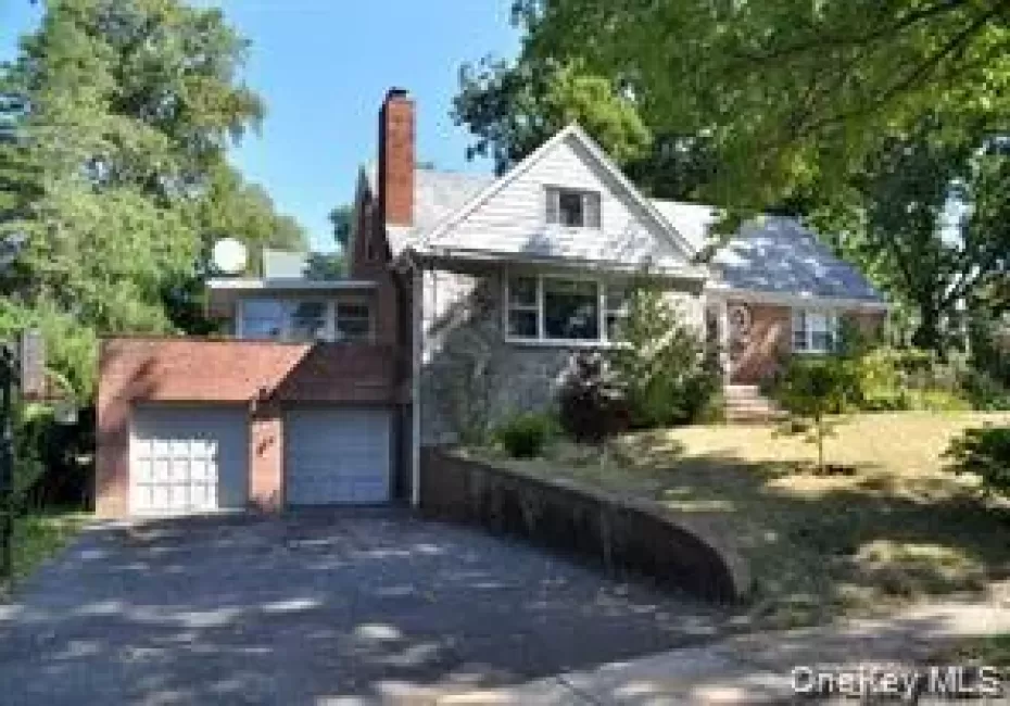 622 James Street, Pelham, NY, 5 Bedrooms Bedrooms, 10 Rooms Rooms,3 BathroomsBathrooms,Residential Lease,For Rent,James,0,1031985 622 James Street, Pelham, NY, 5 Bedrooms Bedrooms, 10 Rooms Rooms,3 BathroomsBathrooms,Residential Lease,For Rent,James,0,1031985