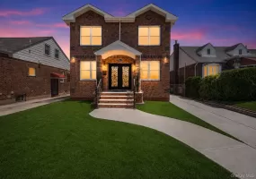 8341 Little Neck Parkway, New York, NY, 5 Bedrooms Bedrooms, 8 Rooms Rooms,4 BathroomsBathrooms,Residential,For Rent,Little Neck,0,1032975 8341 Little Neck Parkway, New York, NY, 5 Bedrooms Bedrooms, 8 Rooms Rooms,4 BathroomsBathrooms,Residential,For Rent,Little Neck,0,1032975