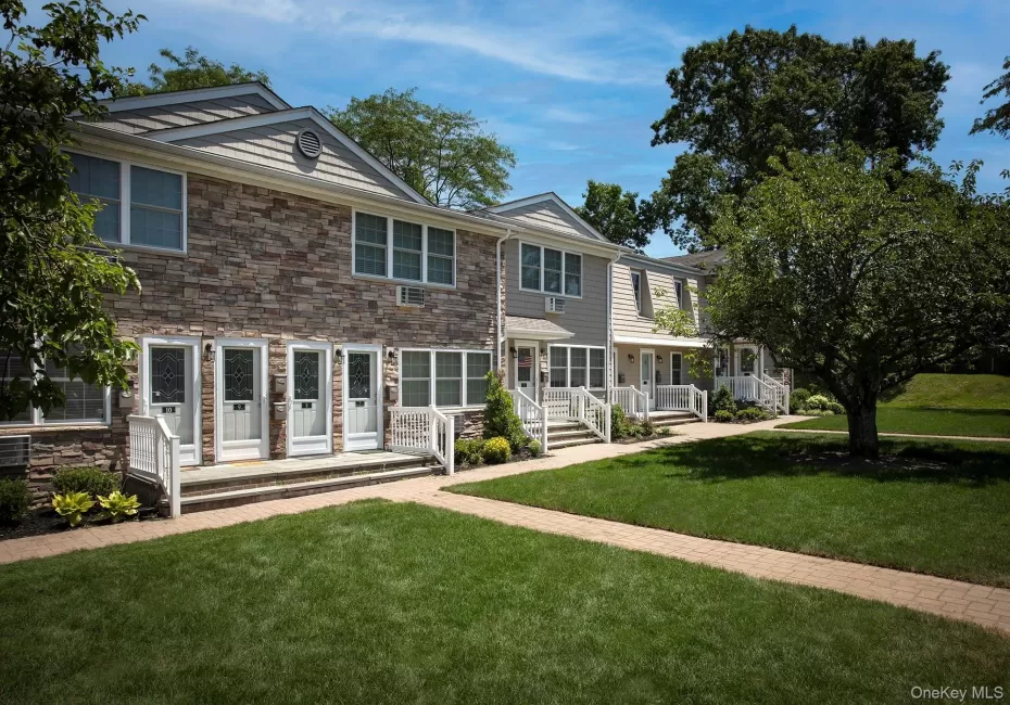 60 Fairfield Way, Smithtown, NY, 1 Bedroom Bedrooms, 4 Rooms Rooms,1 BathroomBathrooms,Residential Lease,For Rent,Fairfield,0,1033250 60 Fairfield Way, Smithtown, NY, 1 Bedroom Bedrooms, 4 Rooms Rooms,1 BathroomBathrooms,Residential Lease,For Rent,Fairfield,0,1033250