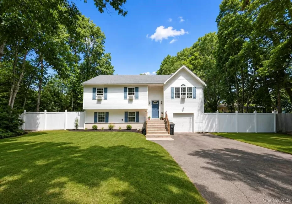 71 Barton Avenue, Brookhaven, NY, 7 Bedrooms Bedrooms, 17 Rooms Rooms,3 BathroomsBathrooms,Residential,For Rent,Barton,0,1031727 71 Barton Avenue, Brookhaven, NY, 7 Bedrooms Bedrooms, 17 Rooms Rooms,3 BathroomsBathrooms,Residential,For Rent,Barton,0,1031727