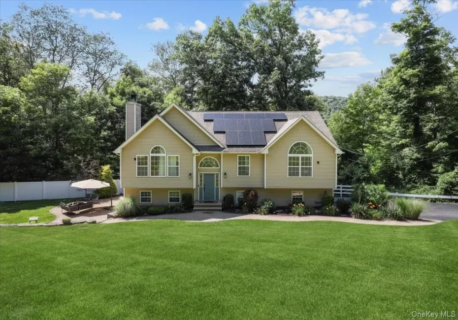 39 New Hill Road, Putnam Valley, NY, 3 Bedrooms Bedrooms, 9 Rooms Rooms,3 BathroomsBathrooms,Residential,For Rent,New Hill,0,1031491 39 New Hill Road, Putnam Valley, NY, 3 Bedrooms Bedrooms, 9 Rooms Rooms,3 BathroomsBathrooms,Residential,For Rent,New Hill,0,1031491