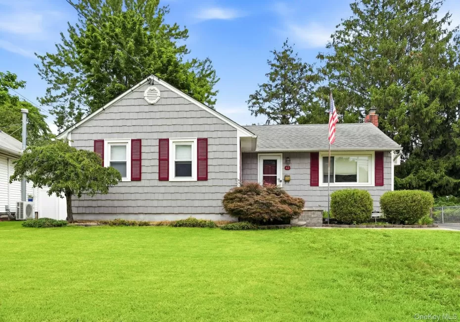 43 Tappan Avenue, Babylon, NY, 3 Bedrooms Bedrooms, 5 Rooms Rooms,1 BathroomBathrooms,Residential,For Rent,Tappan,0,1030993 43 Tappan Avenue, Babylon, NY, 3 Bedrooms Bedrooms, 5 Rooms Rooms,1 BathroomBathrooms,Residential,For Rent,Tappan,0,1030993