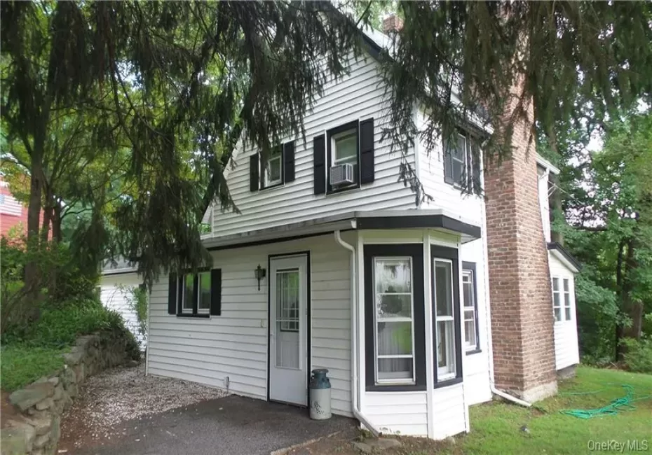 70 Suffern Lane, Haverstraw, NY, 5 Bedrooms Bedrooms, 7 Rooms Rooms,2 BathroomsBathrooms,Residential,For Rent,Suffern,0,1032745 70 Suffern Lane, Haverstraw, NY, 5 Bedrooms Bedrooms, 7 Rooms Rooms,2 BathroomsBathrooms,Residential,For Rent,Suffern,0,1032745