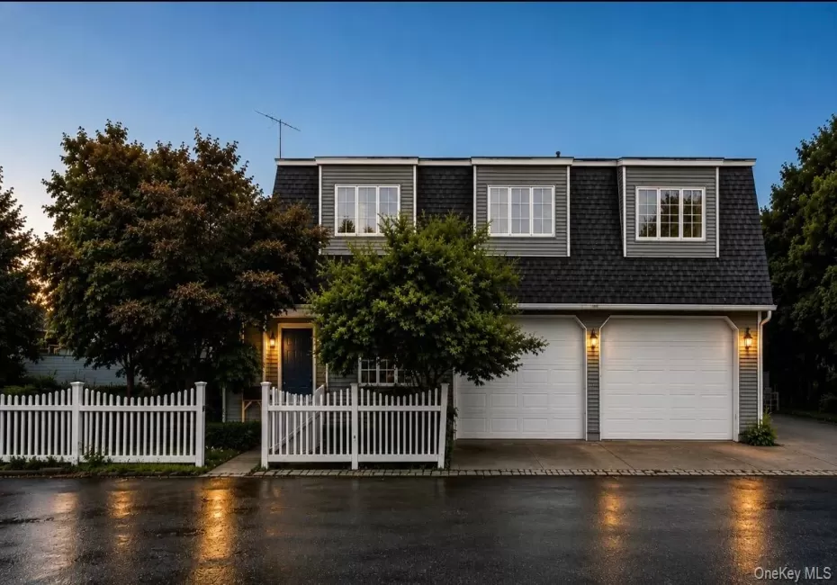 3 Finnin Place, Oyster Bay, NY, 3 Bedrooms Bedrooms, 6 Rooms Rooms,2 BathroomsBathrooms,Residential,For Rent,Finnin,0,1022597 3 Finnin Place, Oyster Bay, NY, 3 Bedrooms Bedrooms, 6 Rooms Rooms,2 BathroomsBathrooms,Residential,For Rent,Finnin,0,1022597
