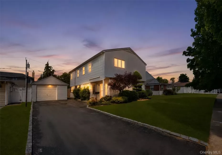 394 Warwick Road, Hempstead, NY, 5 Bedrooms Bedrooms, 8 Rooms Rooms,3 BathroomsBathrooms,Residential,For Rent,Warwick,0,1030948 394 Warwick Road, Hempstead, NY, 5 Bedrooms Bedrooms, 8 Rooms Rooms,3 BathroomsBathrooms,Residential,For Rent,Warwick,0,1030948