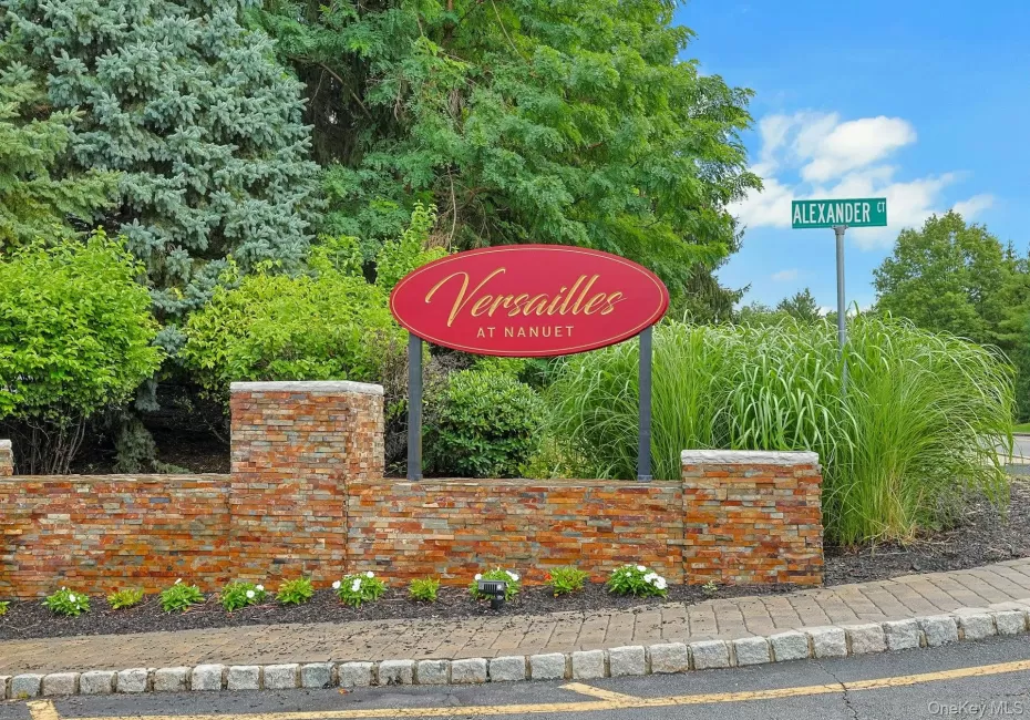 60 Alexander Court, Clarkstown, NY, 2 Bedrooms Bedrooms, 6 Rooms Rooms,3 BathroomsBathrooms,Residential,For Rent,Alexander,0,1029545 60 Alexander Court, Clarkstown, NY, 2 Bedrooms Bedrooms, 6 Rooms Rooms,3 BathroomsBathrooms,Residential,For Rent,Alexander,0,1029545