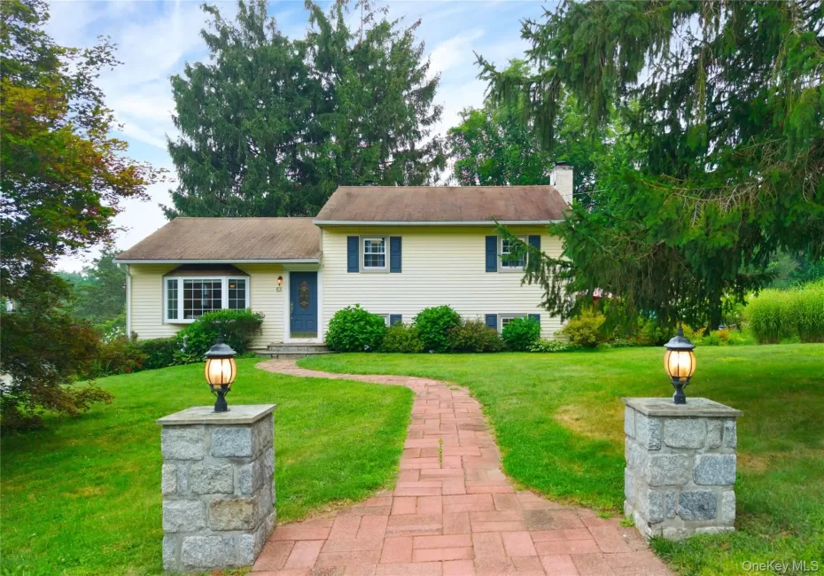 Welcome to this great house in the award winning Mahopac school system. Welcome to this great house in the award winning Mahopac school system.