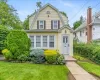 126 Hampshire Road, North Hempstead, NY, 3 Bedrooms Bedrooms, 8 Rooms Rooms,2 BathroomsBathrooms,Residential,For Rent,Hampshire,0,1031662 126 Hampshire Road, North Hempstead, NY, 3 Bedrooms Bedrooms, 8 Rooms Rooms,2 BathroomsBathrooms,Residential,For Rent,Hampshire,0,1031662
