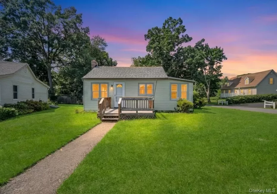 34 Shore Drive, Livingston, NY, 2 Bedrooms Bedrooms, 4 Rooms Rooms,1 BathroomBathrooms,Residential,For Rent,Shore,0,1033202 34 Shore Drive, Livingston, NY, 2 Bedrooms Bedrooms, 4 Rooms Rooms,1 BathroomBathrooms,Residential,For Rent,Shore,0,1033202