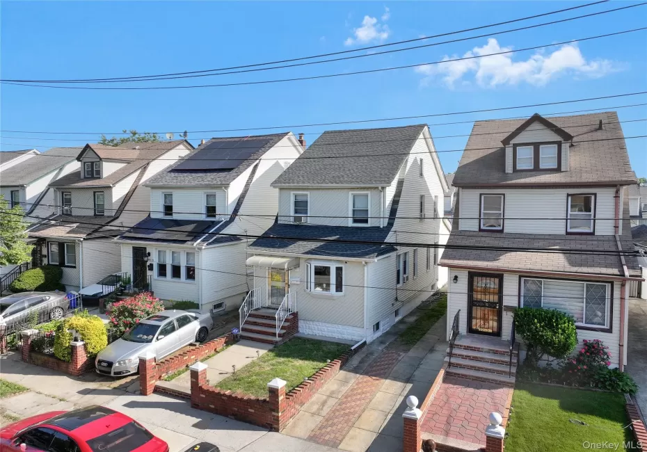 225-25 106th Avenue, New York, NY, 3 Bedrooms Bedrooms, 8 Rooms Rooms,1 BathroomBathrooms,Residential,For Rent,106th,0,1000397 225-25 106th Avenue, New York, NY, 3 Bedrooms Bedrooms, 8 Rooms Rooms,1 BathroomBathrooms,Residential,For Rent,106th,0,1000397