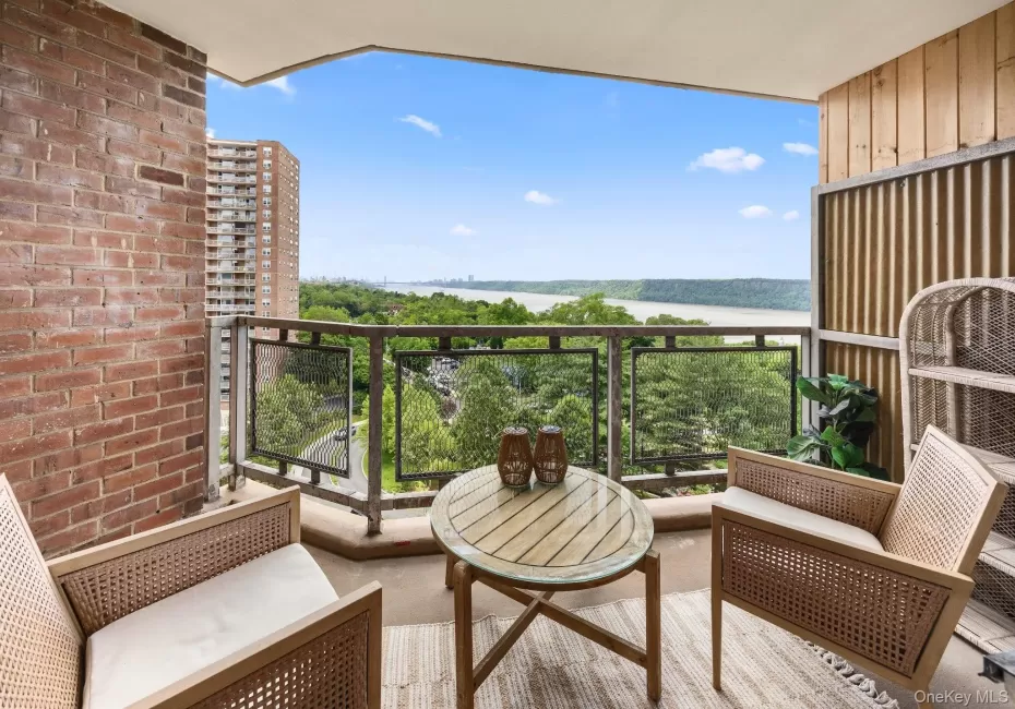 5900 Arlington Avenue, New York, NY, 2 Rooms Rooms,1 BathroomBathrooms,Residential,For Rent,Arlington,0,1033300 5900 Arlington Avenue, New York, NY, 2 Rooms Rooms,1 BathroomBathrooms,Residential,For Rent,Arlington,0,1033300