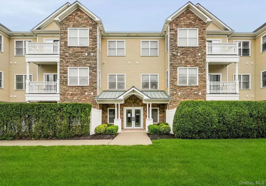 1309 Views Way, Ramapo, NY, 2 Bedrooms Bedrooms, 7 Rooms Rooms,2 BathroomsBathrooms,Residential,For Rent,Views,0,1032970 1309 Views Way, Ramapo, NY, 2 Bedrooms Bedrooms, 7 Rooms Rooms,2 BathroomsBathrooms,Residential,For Rent,Views,0,1032970