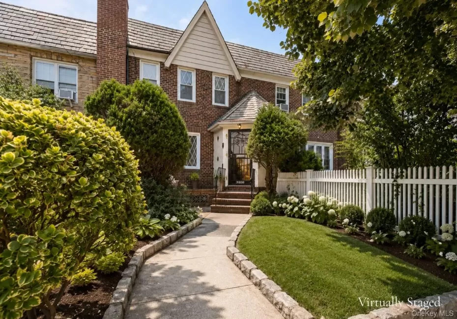 63-34 83rd Place, New York, NY, 3 Bedrooms Bedrooms, 8 Rooms Rooms,2 BathroomsBathrooms,Residential,For Rent,83rd,0,969186 63-34 83rd Place, New York, NY, 3 Bedrooms Bedrooms, 8 Rooms Rooms,2 BathroomsBathrooms,Residential,For Rent,83rd,0,969186