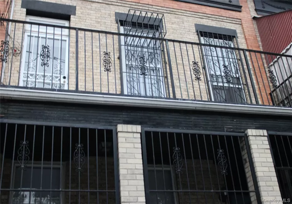 195 Autumn Avenue, New York, NY, 4 Bedrooms Bedrooms, 6 Rooms Rooms,1 BathroomBathrooms,Residential Lease,For Rent,Autumn,0,1033147 195 Autumn Avenue, New York, NY, 4 Bedrooms Bedrooms, 6 Rooms Rooms,1 BathroomBathrooms,Residential Lease,For Rent,Autumn,0,1033147