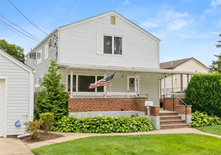 175 Centre Avenue, Babylon, NY, 2 Bedrooms Bedrooms, 5 Rooms Rooms,1 BathroomBathrooms,Residential Lease,For Rent,Centre,0,1031603 175 Centre Avenue, Babylon, NY, 2 Bedrooms Bedrooms, 5 Rooms Rooms,1 BathroomBathrooms,Residential Lease,For Rent,Centre,0,1031603