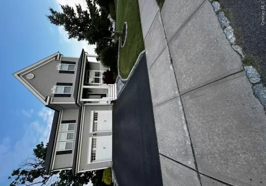16 Boxwood Road, Goshen, NY, 5 Bedrooms Bedrooms, 9 Rooms Rooms,3 BathroomsBathrooms,Residential Lease,For Rent,Boxwood,0,1033316 16 Boxwood Road, Goshen, NY, 5 Bedrooms Bedrooms, 9 Rooms Rooms,3 BathroomsBathrooms,Residential Lease,For Rent,Boxwood,0,1033316