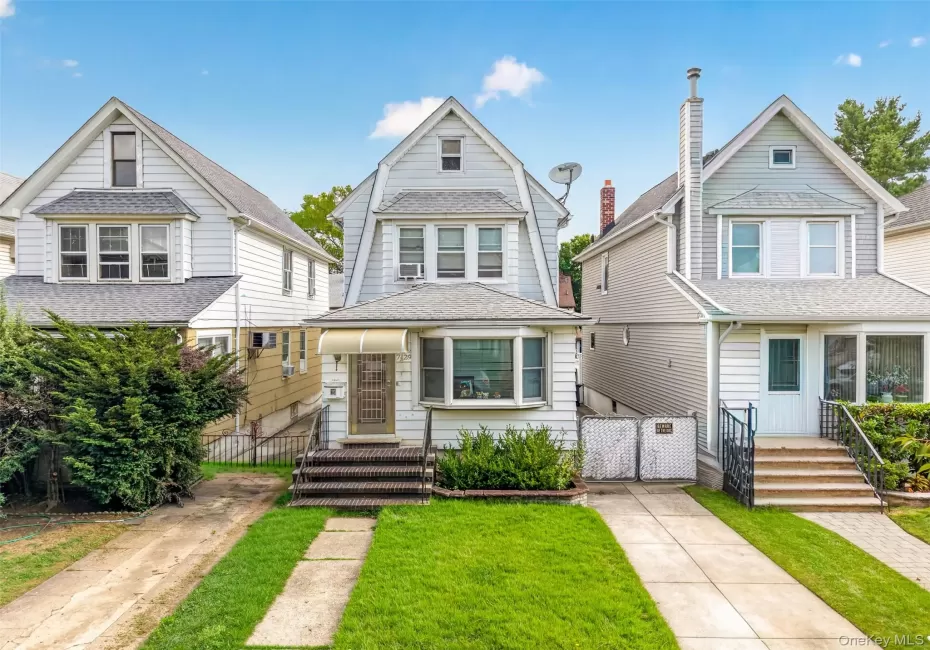 7129 Manse Street, New York, NY, 3 Bedrooms Bedrooms, 8 Rooms Rooms,1 BathroomBathrooms,Residential,For Rent,Manse,0,1033288 7129 Manse Street, New York, NY, 3 Bedrooms Bedrooms, 8 Rooms Rooms,1 BathroomBathrooms,Residential,For Rent,Manse,0,1033288