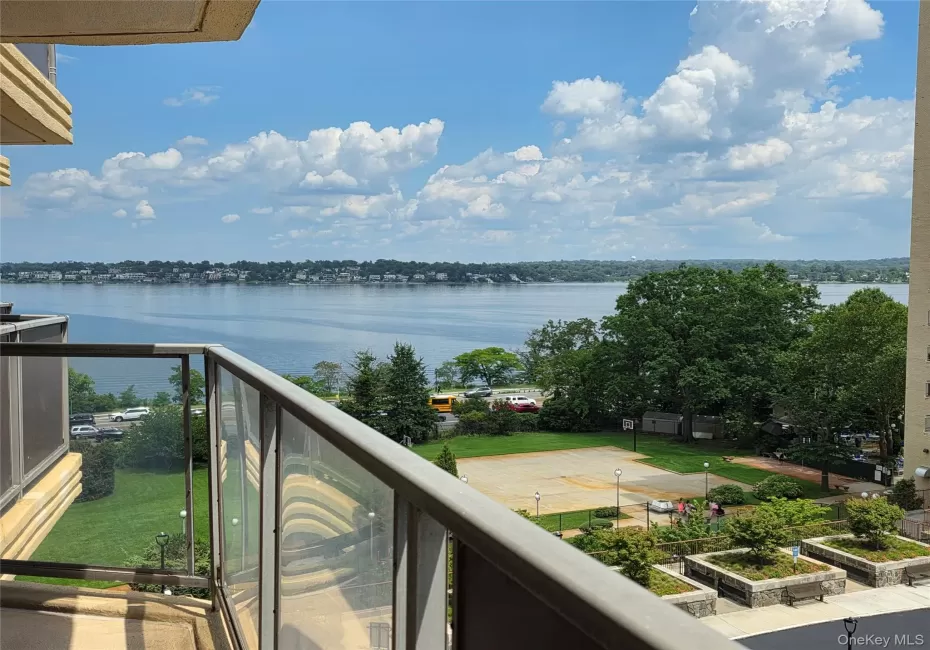 17-85 215 Street, New York, NY, 1 Bedroom Bedrooms, 4 Rooms Rooms,1 BathroomBathrooms,Residential,For Rent,215,0,1033063 17-85 215 Street, New York, NY, 1 Bedroom Bedrooms, 4 Rooms Rooms,1 BathroomBathrooms,Residential,For Rent,215,0,1033063