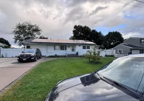103 Claywood Drive, Islip, NY, 3 Bedrooms Bedrooms, 8 Rooms Rooms,3 BathroomsBathrooms,Residential,For Rent,Claywood,0,1033514 103 Claywood Drive, Islip, NY, 3 Bedrooms Bedrooms, 8 Rooms Rooms,3 BathroomsBathrooms,Residential,For Rent,Claywood,0,1033514