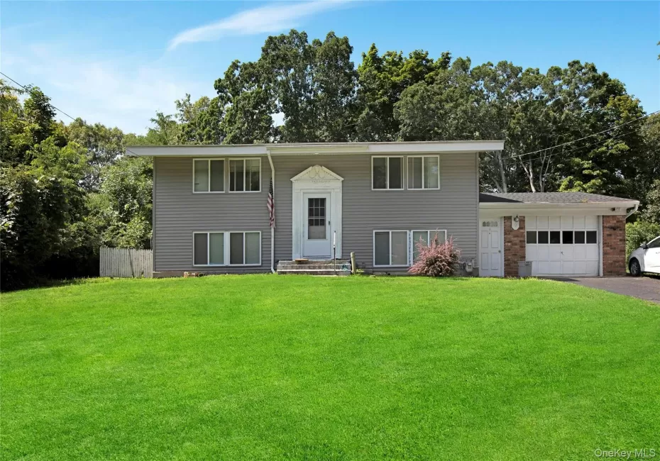 12 Deer Lane, Brookhaven, NY, 6 Bedrooms Bedrooms, 12 Rooms Rooms,2 BathroomsBathrooms,Residential,For Rent,Deer,0,1031238 12 Deer Lane, Brookhaven, NY, 6 Bedrooms Bedrooms, 12 Rooms Rooms,2 BathroomsBathrooms,Residential,For Rent,Deer,0,1031238