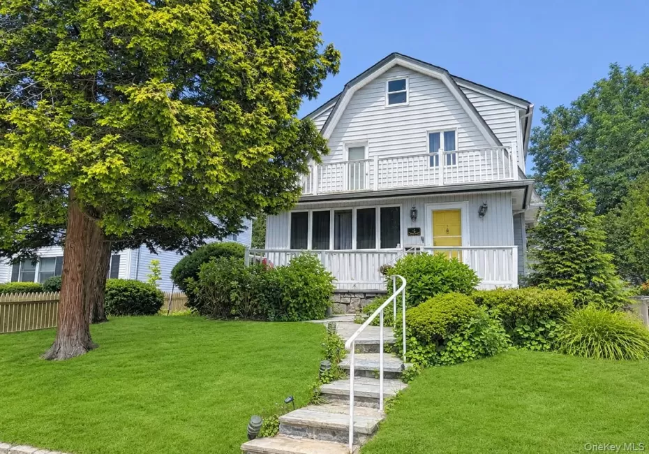 4 Spruce Place, North Hempstead, NY, 3 Bedrooms Bedrooms, 7 Rooms Rooms,1 BathroomBathrooms,Residential,For Rent,Spruce,0,1033431 4 Spruce Place, North Hempstead, NY, 3 Bedrooms Bedrooms, 7 Rooms Rooms,1 BathroomBathrooms,Residential,For Rent,Spruce,0,1033431