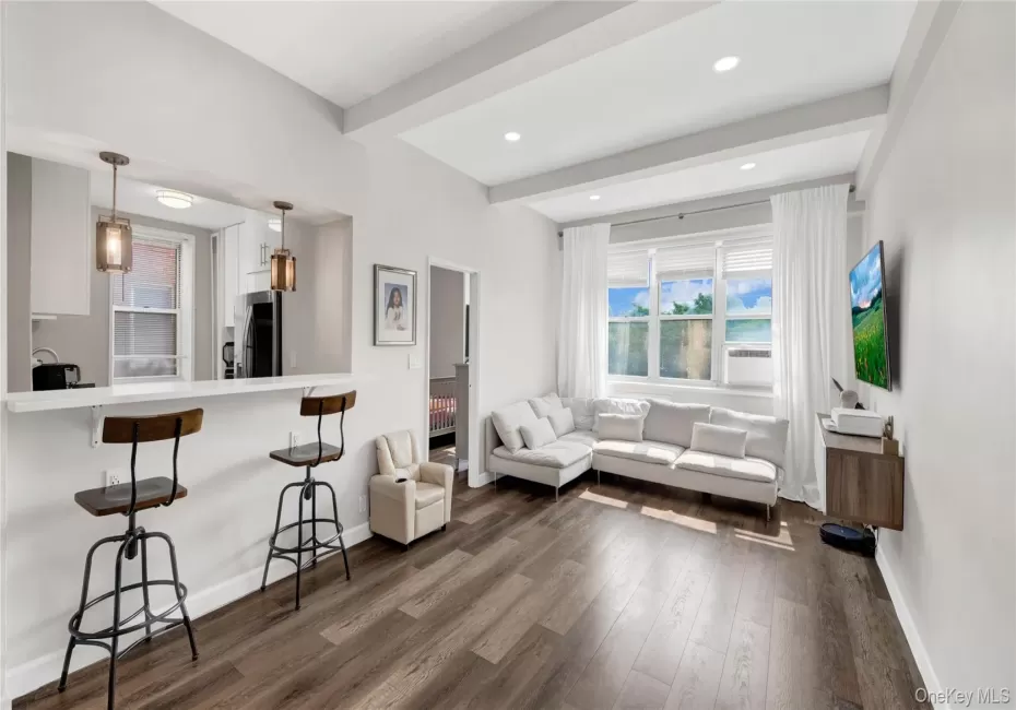 365 Bronx River Road, Yonkers, NY, 2 Bedrooms Bedrooms, 5 Rooms Rooms,1 BathroomBathrooms,Residential,For Rent,Bronx River,0,1032796 365 Bronx River Road, Yonkers, NY, 2 Bedrooms Bedrooms, 5 Rooms Rooms,1 BathroomBathrooms,Residential,For Rent,Bronx River,0,1032796