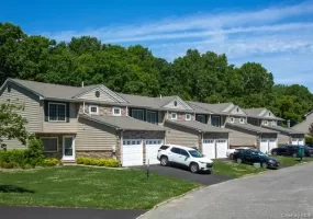 5000 Townhouse Drive, Brookhaven, NY, 2 Bedrooms Bedrooms, 5 Rooms Rooms,2 BathroomsBathrooms,Residential Lease,For Rent,Townhouse,0,1033589 5000 Townhouse Drive, Brookhaven, NY, 2 Bedrooms Bedrooms, 5 Rooms Rooms,2 BathroomsBathrooms,Residential Lease,For Rent,Townhouse,0,1033589