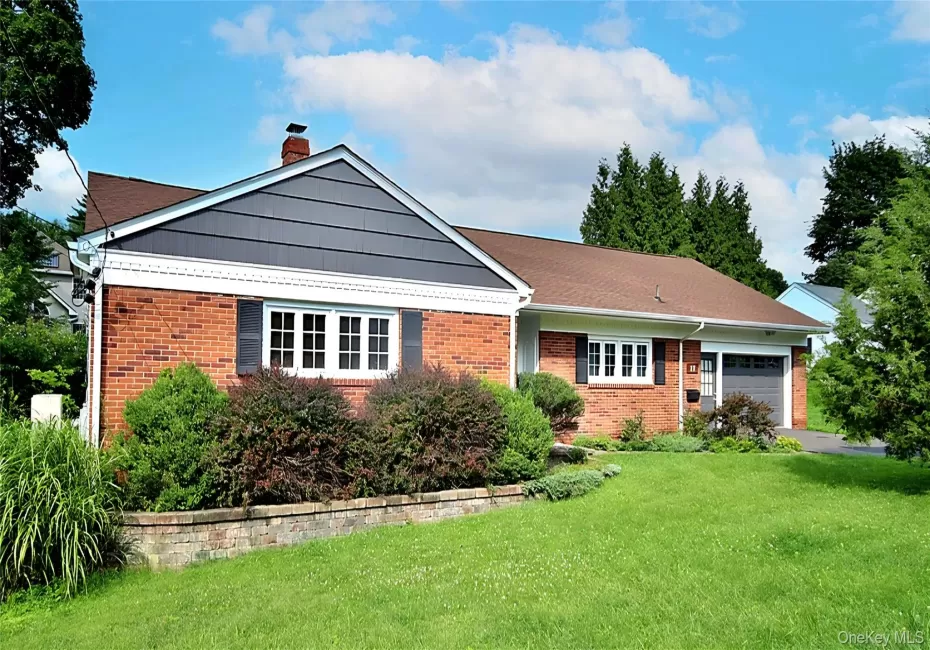 17 Talbot Avenue, Beacon, NY, 3 Bedrooms Bedrooms, 9 Rooms Rooms,2 BathroomsBathrooms,Residential,For Rent,Talbot,0,1032524 17 Talbot Avenue, Beacon, NY, 3 Bedrooms Bedrooms, 9 Rooms Rooms,2 BathroomsBathrooms,Residential,For Rent,Talbot,0,1032524