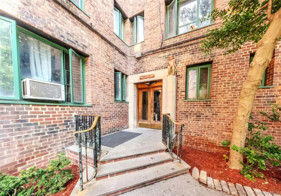 1562 Unionport Road, New York, NY, 2 Bedrooms Bedrooms, 5 Rooms Rooms,1 BathroomBathrooms,Residential,For Rent,Unionport,0,1032136 1562 Unionport Road, New York, NY, 2 Bedrooms Bedrooms, 5 Rooms Rooms,1 BathroomBathrooms,Residential,For Rent,Unionport,0,1032136