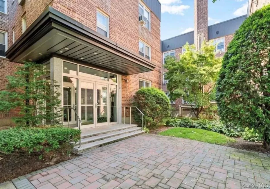 510 Dubois Ave, Hempstead, NY, 2 Bedrooms Bedrooms, 5 Rooms Rooms,1 BathroomBathrooms,Residential,For Rent,Dubois Ave,0,1033565 510 Dubois Ave, Hempstead, NY, 2 Bedrooms Bedrooms, 5 Rooms Rooms,1 BathroomBathrooms,Residential,For Rent,Dubois Ave,0,1033565