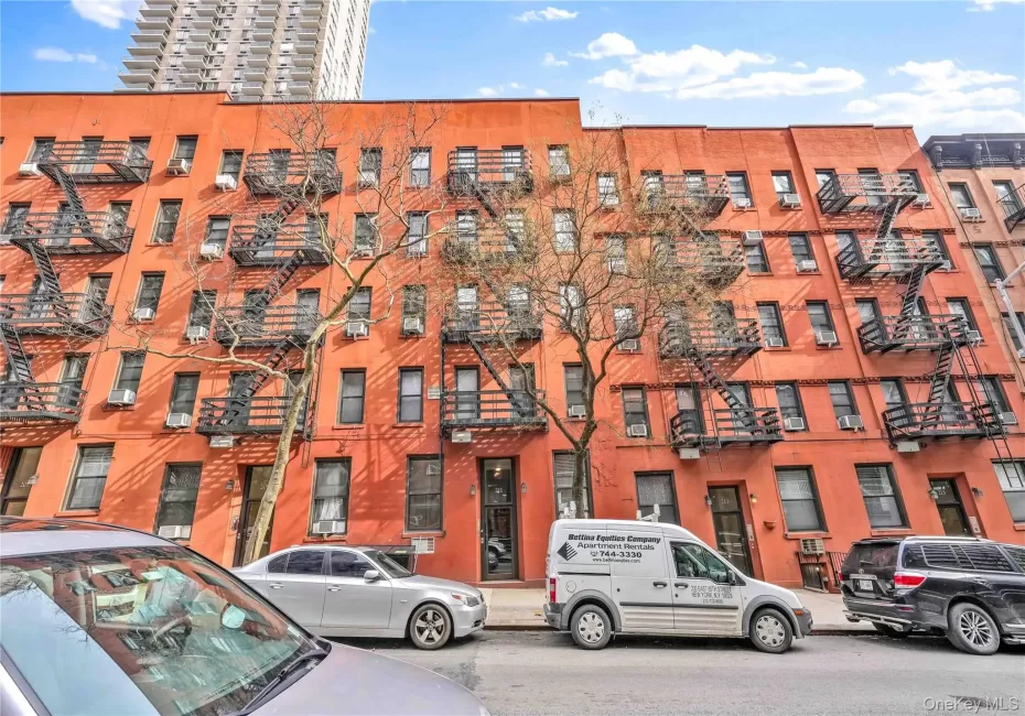 211 88 Street, New York, NY, 1 Bedroom Bedrooms, 2 Rooms Rooms,1 BathroomBathrooms,Residential,For Rent,88,0,972984 211 88 Street, New York, NY, 1 Bedroom Bedrooms, 2 Rooms Rooms,1 BathroomBathrooms,Residential,For Rent,88,0,972984
