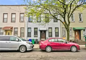 71-60 69th Place, New York, NY, 1 Bedroom Bedrooms, 4 Rooms Rooms,1 BathroomBathrooms,Residential Lease,For Rent,69th,0,991660 71-60 69th Place, New York, NY, 1 Bedroom Bedrooms, 4 Rooms Rooms,1 BathroomBathrooms,Residential Lease,For Rent,69th,0,991660