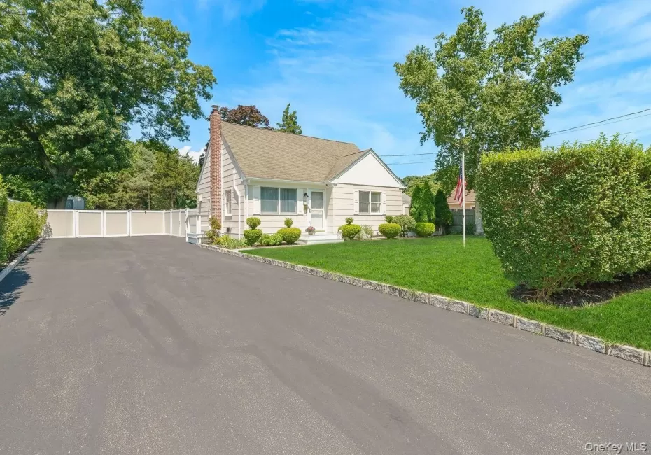 60 Hubbard Avenue, Riverhead, NY, 3 Bedrooms Bedrooms, 8 Rooms Rooms,2 BathroomsBathrooms,Residential,For Rent,Hubbard,0,1031536 60 Hubbard Avenue, Riverhead, NY, 3 Bedrooms Bedrooms, 8 Rooms Rooms,2 BathroomsBathrooms,Residential,For Rent,Hubbard,0,1031536