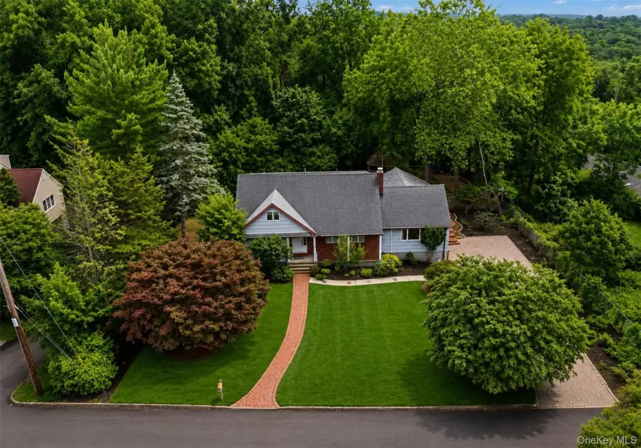 11 Hillside Court, Ramapo, NY, 5 Bedrooms Bedrooms, 10 Rooms Rooms,2 BathroomsBathrooms,Residential,For Rent,Hillside,0,1031525 11 Hillside Court, Ramapo, NY, 5 Bedrooms Bedrooms, 10 Rooms Rooms,2 BathroomsBathrooms,Residential,For Rent,Hillside,0,1031525