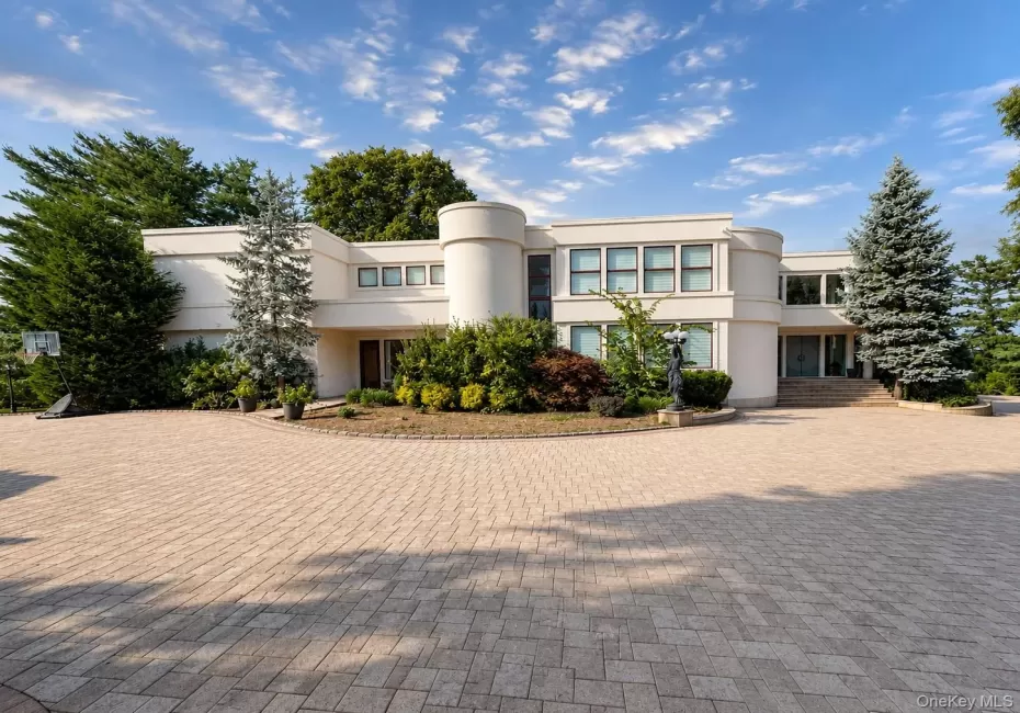 9 Dock Lane, North Hempstead, NY, 7 Bedrooms Bedrooms, 20 Rooms Rooms,6 BathroomsBathrooms,Residential,For Rent,Dock,0,1033689 9 Dock Lane, North Hempstead, NY, 7 Bedrooms Bedrooms, 20 Rooms Rooms,6 BathroomsBathrooms,Residential,For Rent,Dock,0,1033689