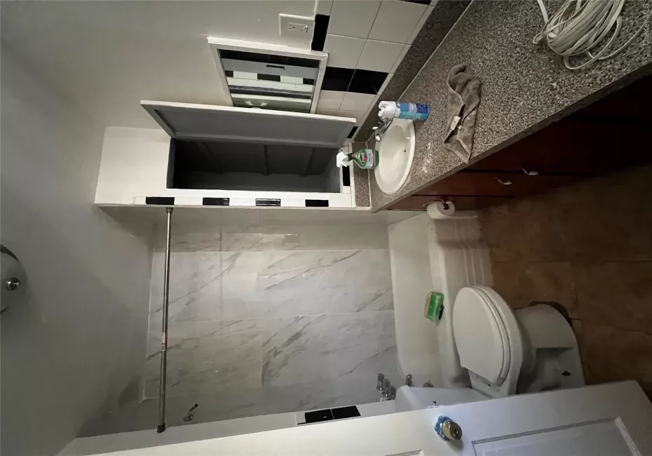 847 220th Street, New York, NY, 3 Bedrooms Bedrooms, 6 Rooms Rooms,1 BathroomBathrooms,Residential Lease,For Rent,220th,0,1033614 847 220th Street, New York, NY, 3 Bedrooms Bedrooms, 6 Rooms Rooms,1 BathroomBathrooms,Residential Lease,For Rent,220th,0,1033614