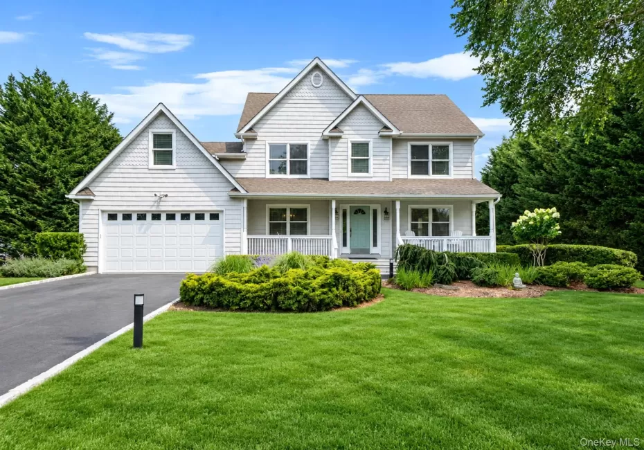 26 River Avenue, Southampton, NY, 4 Bedrooms Bedrooms, 18 Rooms Rooms,3 BathroomsBathrooms,Residential,For Rent,River,0,1033696 26 River Avenue, Southampton, NY, 4 Bedrooms Bedrooms, 18 Rooms Rooms,3 BathroomsBathrooms,Residential,For Rent,River,0,1033696