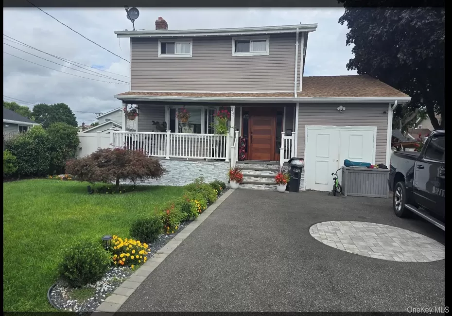 353 Barleau Street, Islip, NY, 6 Bedrooms Bedrooms, 11 Rooms Rooms,3 BathroomsBathrooms,Residential,For Rent,Barleau,0,1033864 353 Barleau Street, Islip, NY, 6 Bedrooms Bedrooms, 11 Rooms Rooms,3 BathroomsBathrooms,Residential,For Rent,Barleau,0,1033864