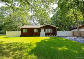 18 EASTERLY Road, Southampton, NY, 3 Bedrooms Bedrooms, 8 Rooms Rooms,2 BathroomsBathrooms,Residential,For Rent,EASTERLY,0,1030424 18 EASTERLY Road, Southampton, NY, 3 Bedrooms Bedrooms, 8 Rooms Rooms,2 BathroomsBathrooms,Residential,For Rent,EASTERLY,0,1030424