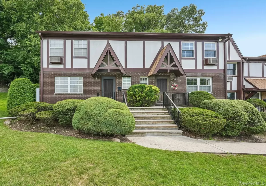 Welcome to 239 Parkside Drive Welcome to 239 Parkside Drive