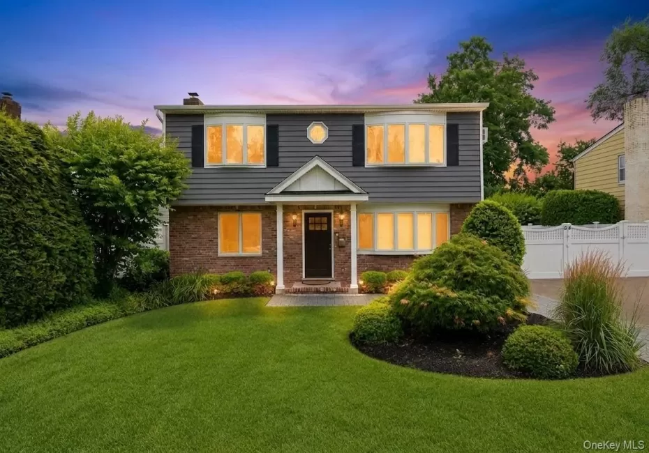 84 Twinlawns Avenue, Oyster Bay, NY, 4 Bedrooms Bedrooms, 9 Rooms Rooms,3 BathroomsBathrooms,Residential Lease,For Rent,Twinlawns,0,1033930 84 Twinlawns Avenue, Oyster Bay, NY, 4 Bedrooms Bedrooms, 9 Rooms Rooms,3 BathroomsBathrooms,Residential Lease,For Rent,Twinlawns,0,1033930