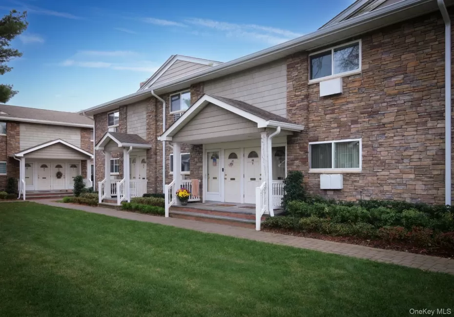 100 Friendly Court, Babylon, NY, 2 Bedrooms Bedrooms, 4 Rooms Rooms,1 BathroomBathrooms,Residential Lease,For Rent,Friendly,0,1034082 100 Friendly Court, Babylon, NY, 2 Bedrooms Bedrooms, 4 Rooms Rooms,1 BathroomBathrooms,Residential Lease,For Rent,Friendly,0,1034082